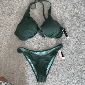 Victoria’s Secret bikini